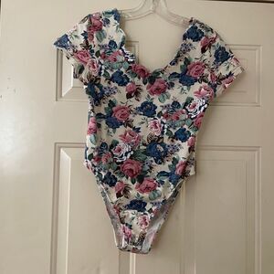 Vintage Short Sleeve Bodysuit – Classic Stretchy One-Piece Leotard